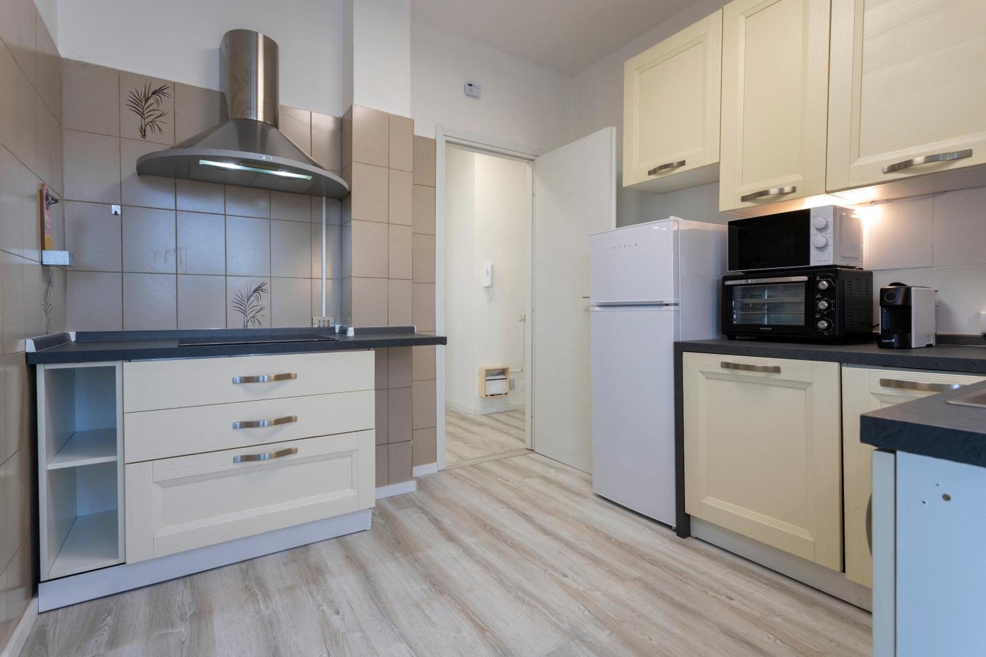 Mountain View Apartment نوفارا المظهر الخارجي الصورة